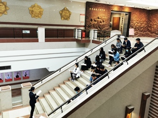 在福建省革命歷史紀(jì)念館開展：跟...