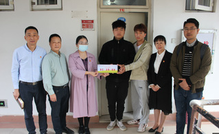 勵(lì)志文明宿舍授牌